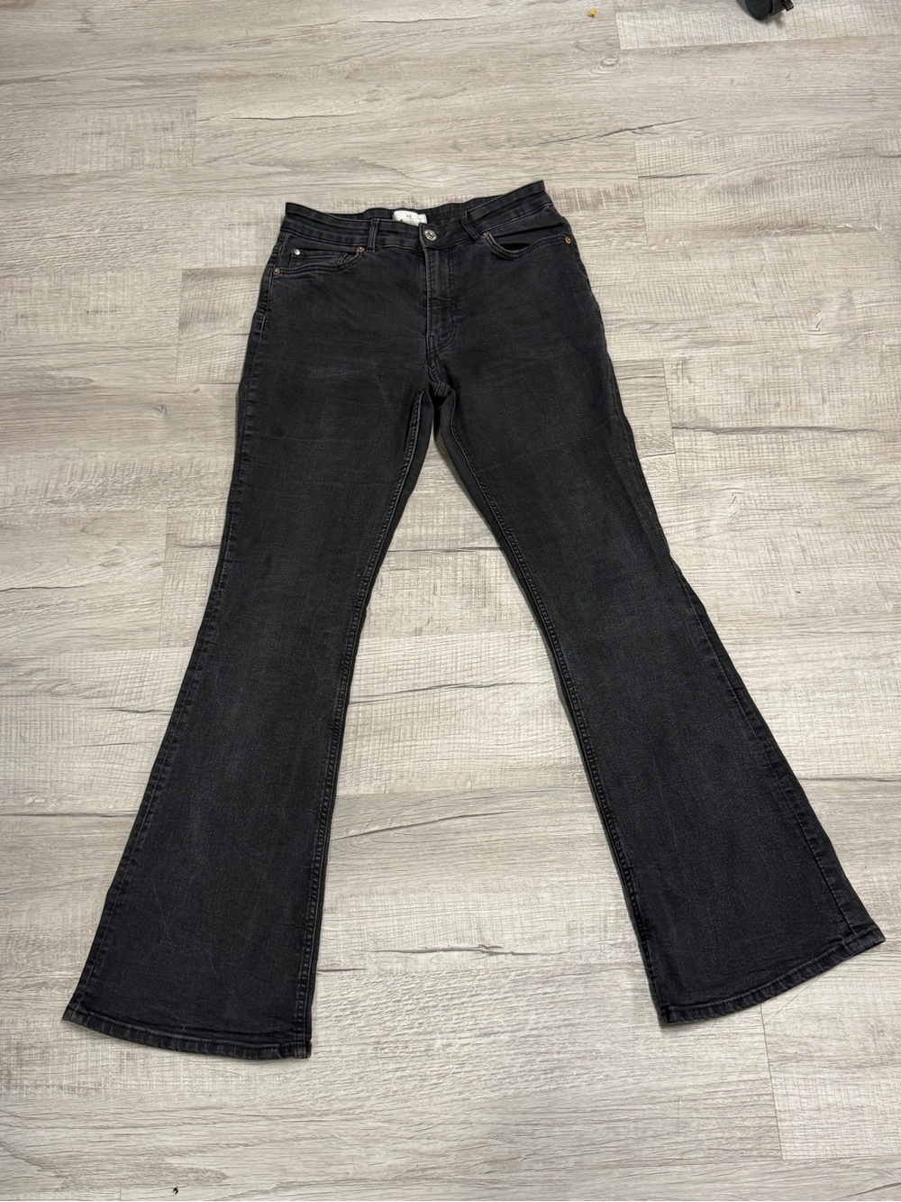 H&MWomen’s Black Flare Jeans - Classic High-Rise